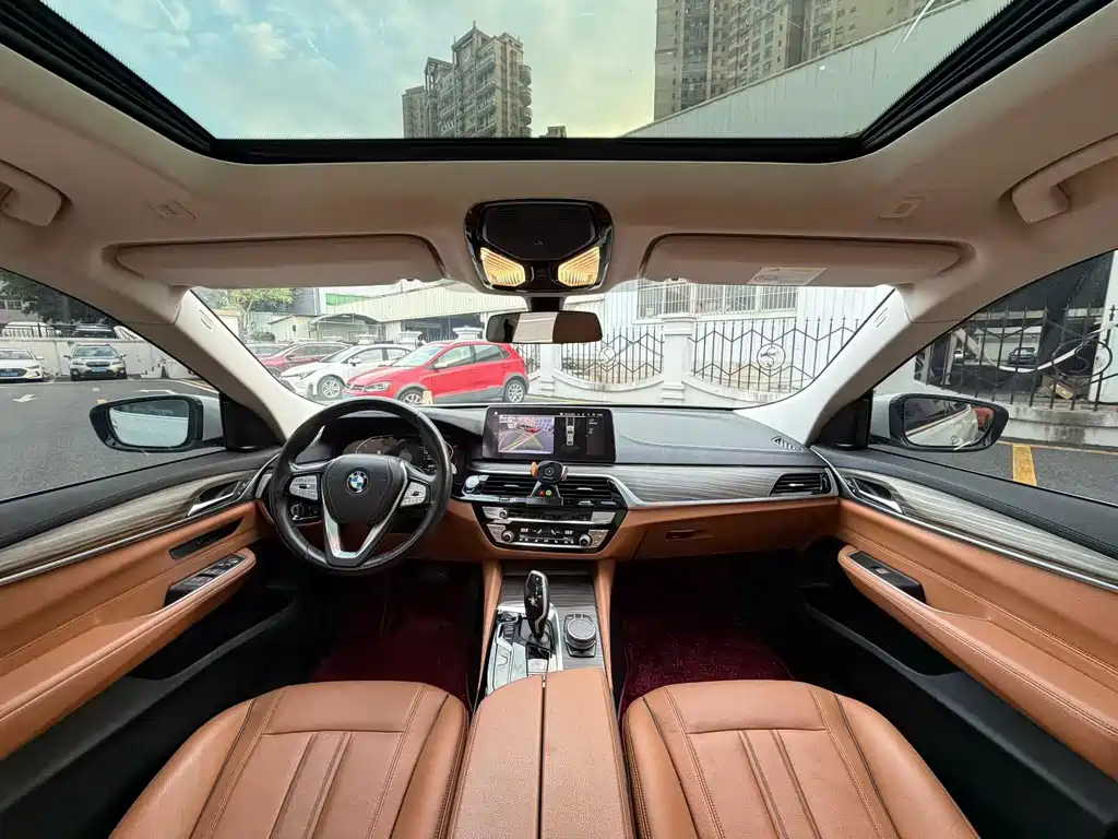 BMW 6 Series GT — миниатюра 8