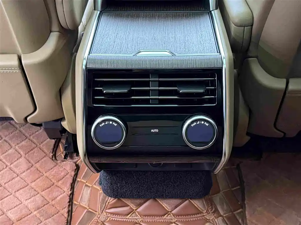 Land Rover Range Rover 2023 — фото 15