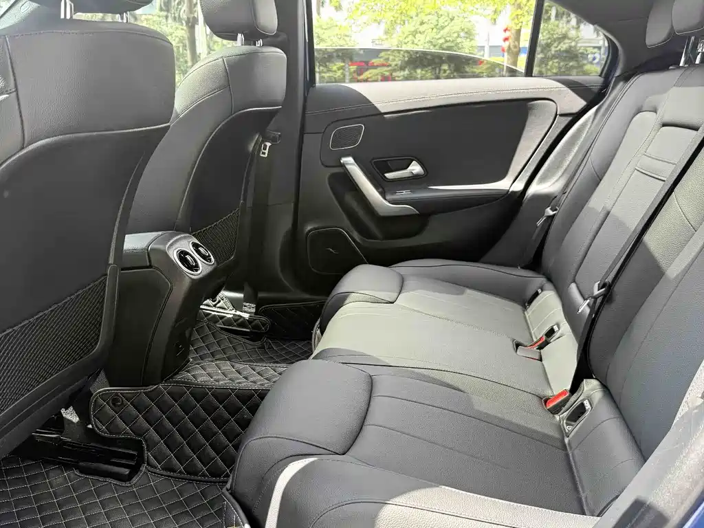 Mercedes-Benz A-Class A 2022 A 200 L Sport Fashion