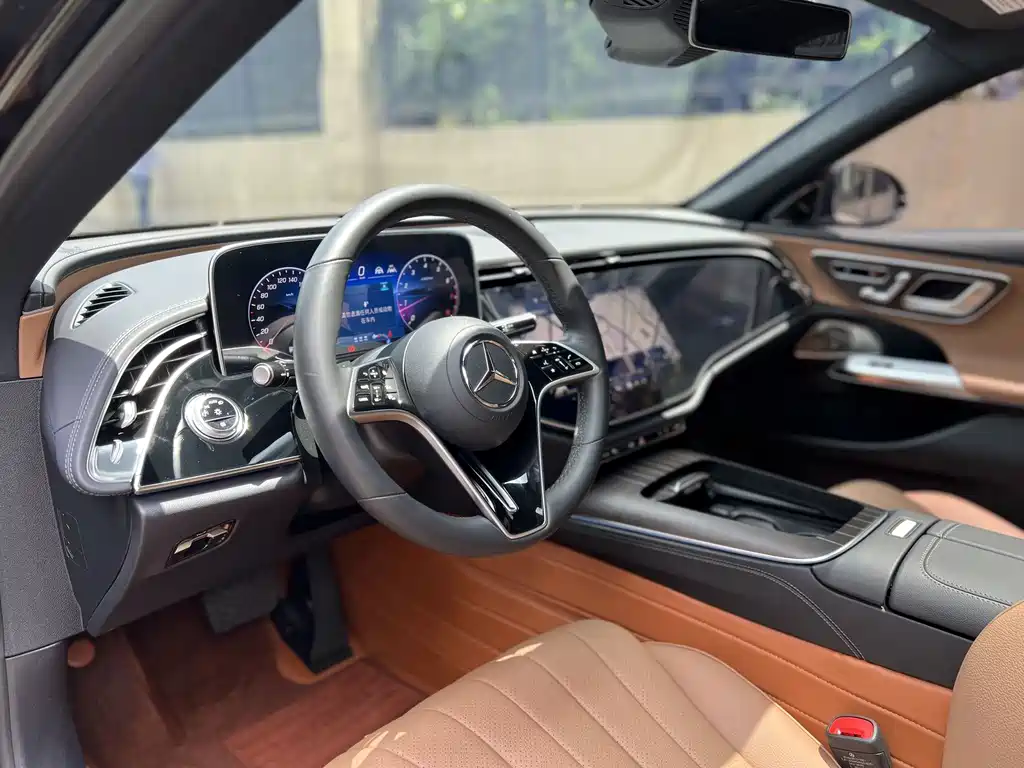 Mercedes-Benz E-Class E 2024 E 300 L Luxury