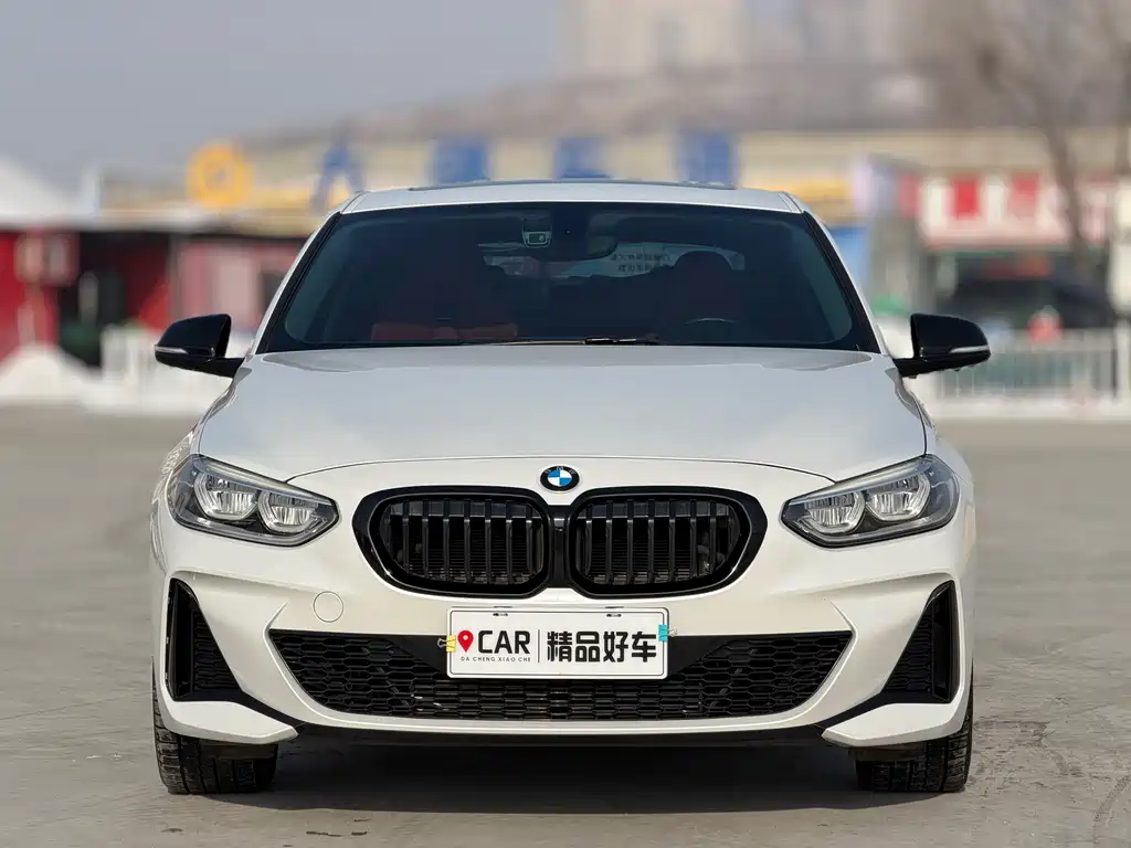 BMW 1 SERIES