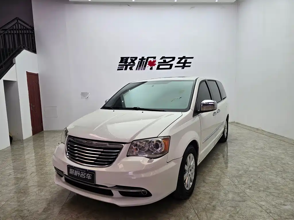 Chrysler Grand Voyager (Import) 2013
