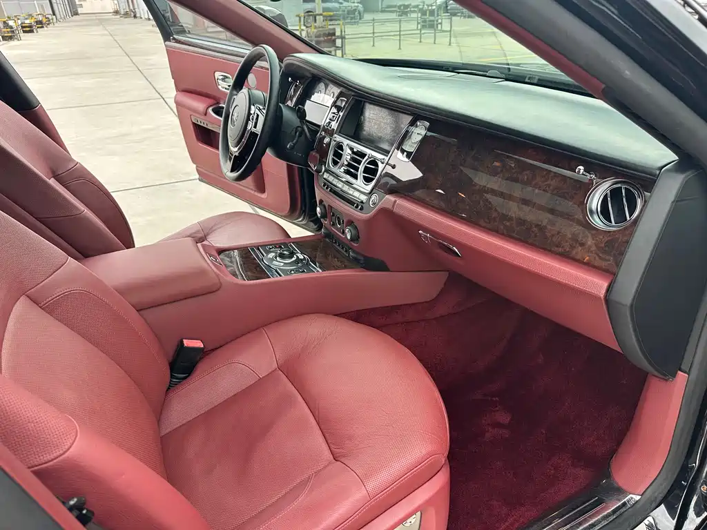 Rolls-Royce Ghost 2010 6.6T Standard