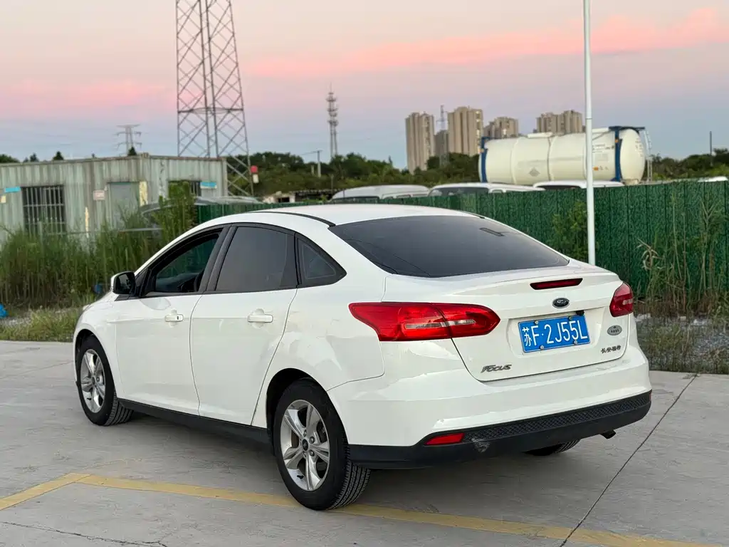 Ford Focus — миниатюра 12