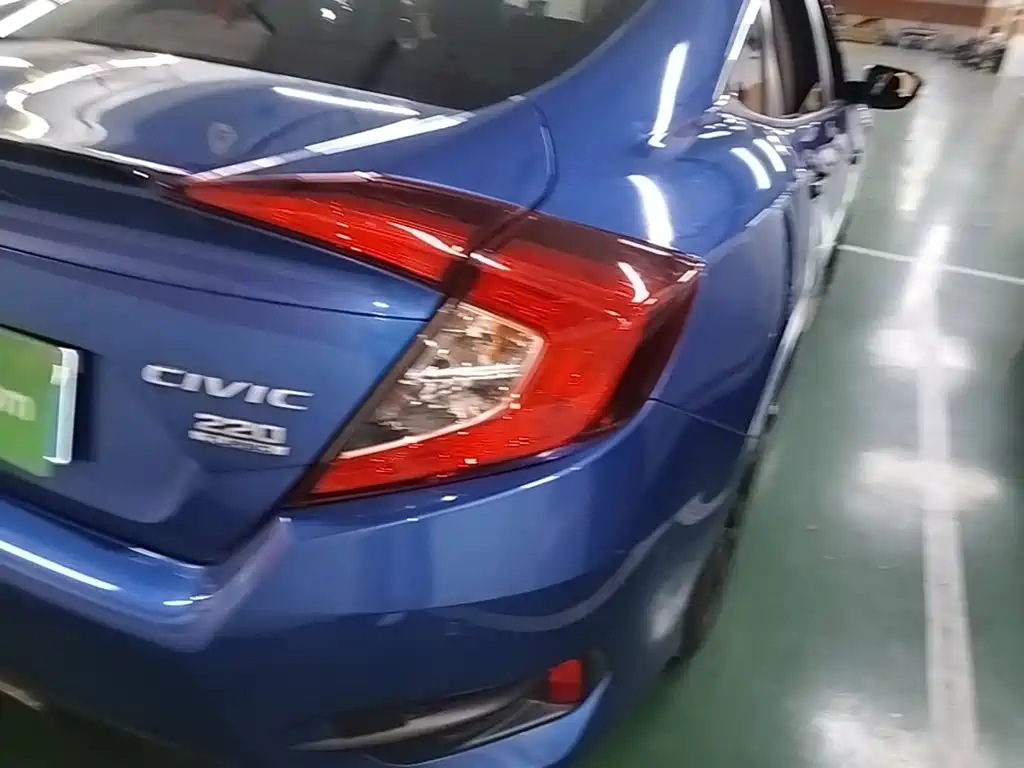 Honda Civic — миниатюра 8