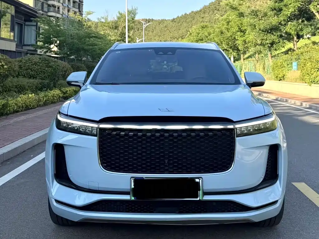 Li Auto ONE 2020 6 мест