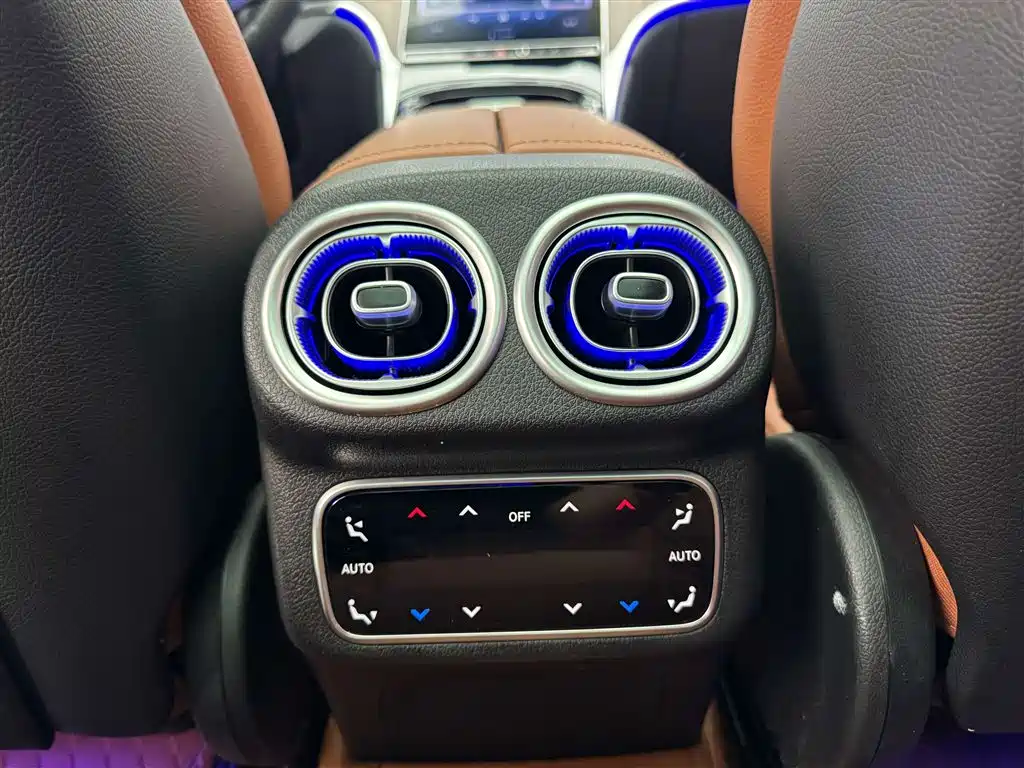 Mercedes-Benz GLC 2023 GLC 300 L 4MATIC 5 мест