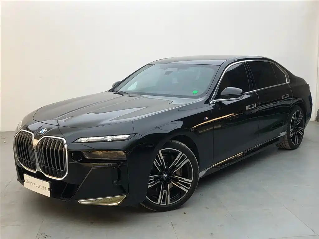 BMW  7 SERIES