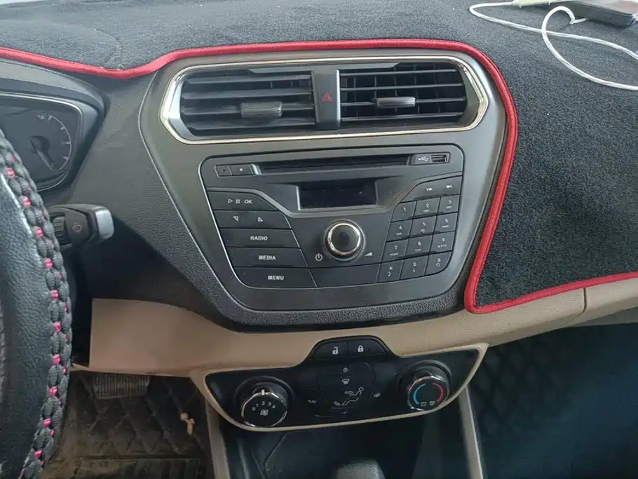 Ford Escort — миниатюра 13
