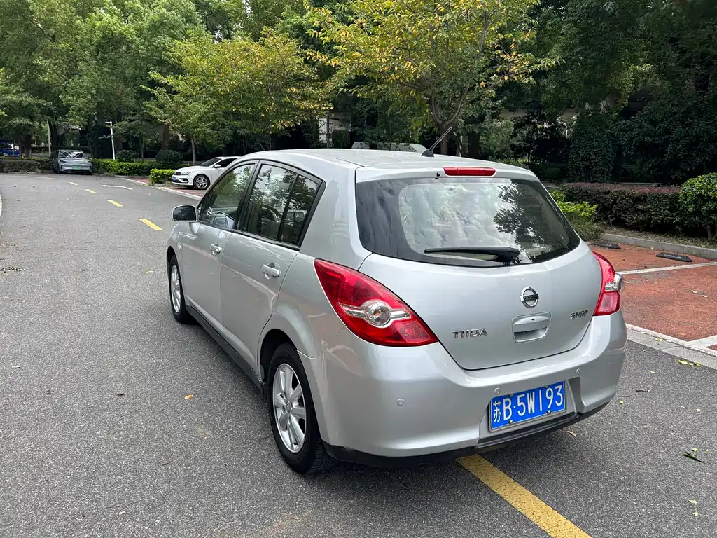 Nissan Tiida — миниатюра 6