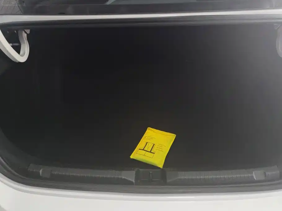 Volkswagen Lavida — миниатюра 4
