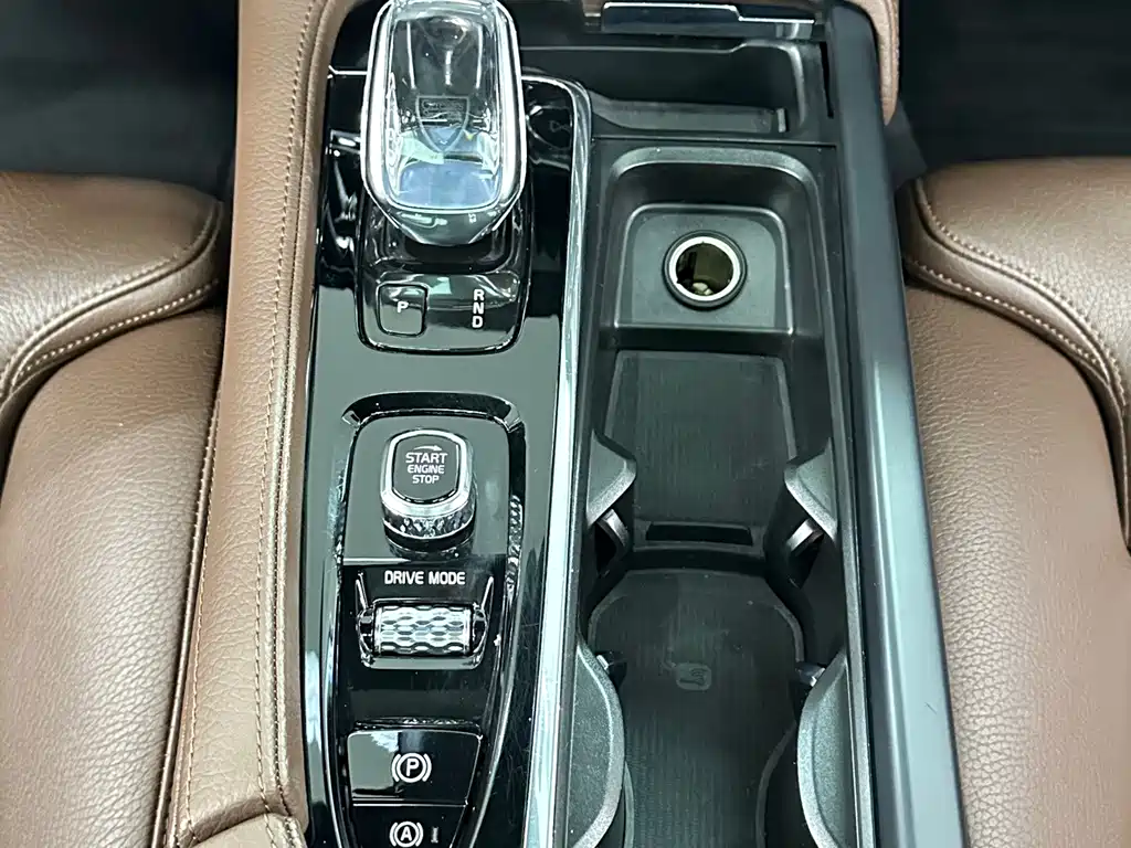 Volvo S90 — миниатюра 15
