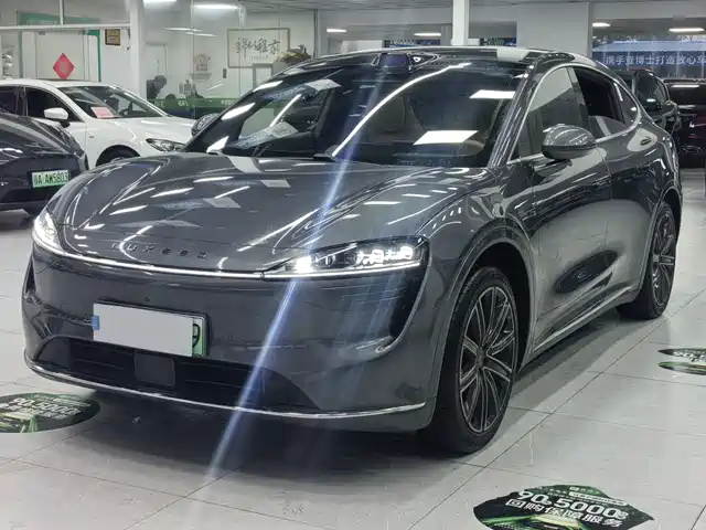 AITO WISDOM WORLD R7 2025