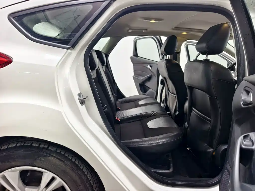 Ford Focus — миниатюра 16