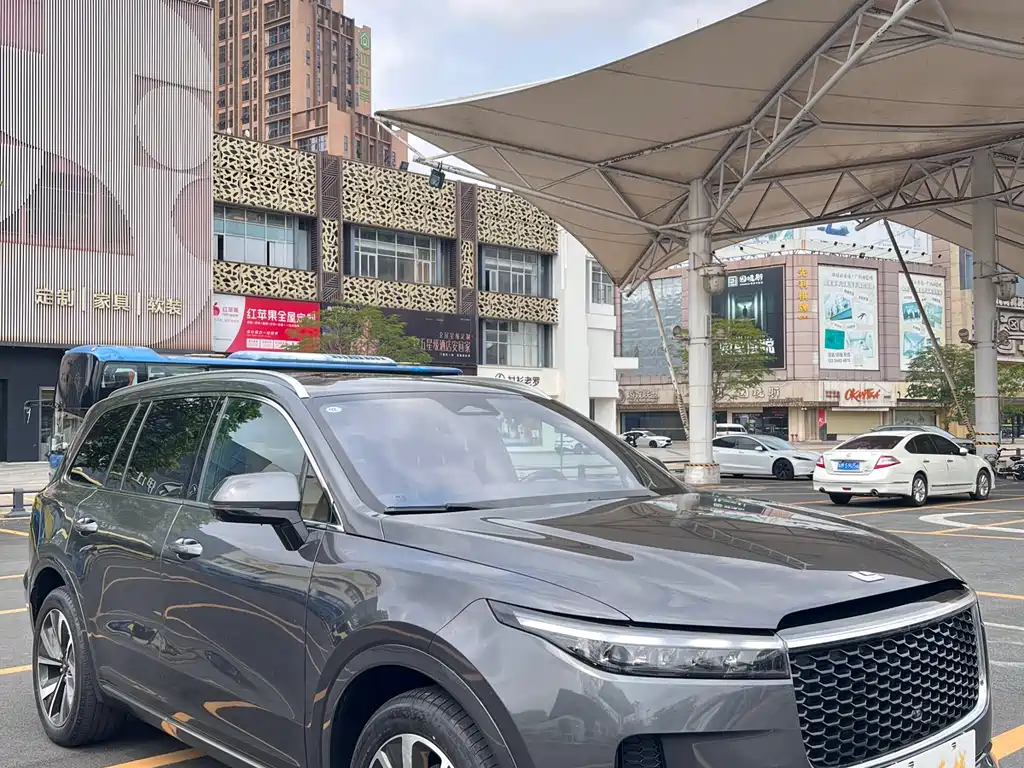 Li Auto ONE 2021 6 мест