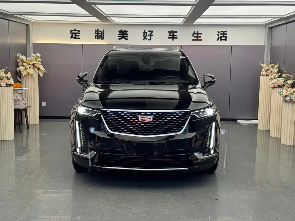 Cadillac XT6 2022 2.0T мест Luxury