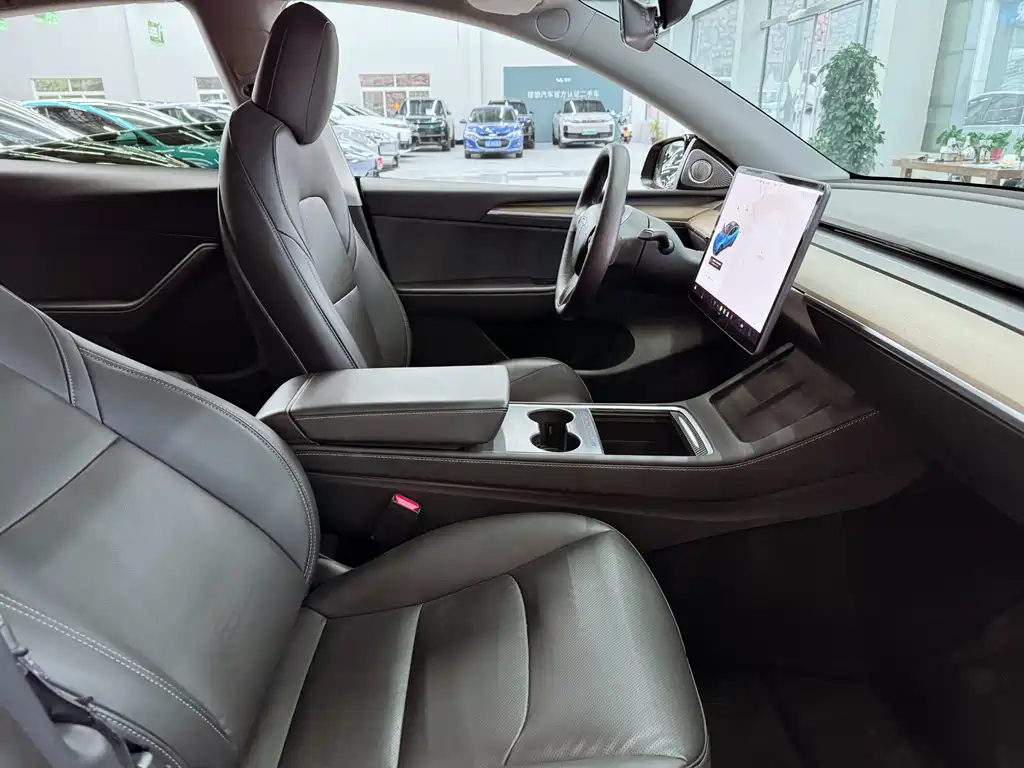 Tesla Model Y — фотографии объявления, Фото 17