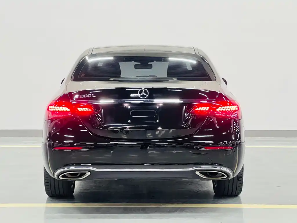 Mercedes-Benz E-Class 2022 — фото 7
