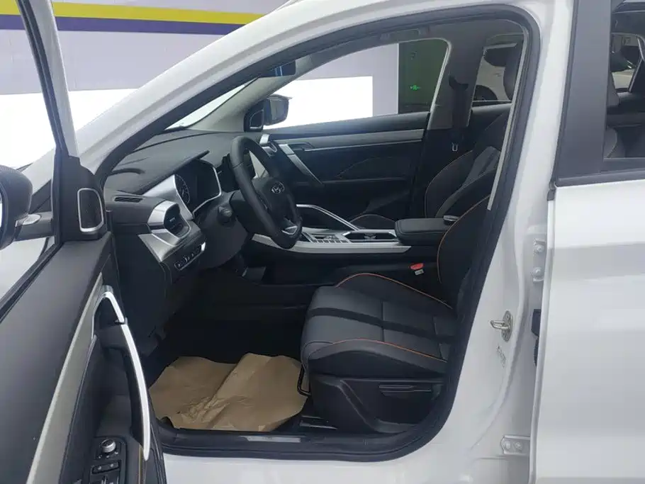 Geely Binyue — миниатюра 9
