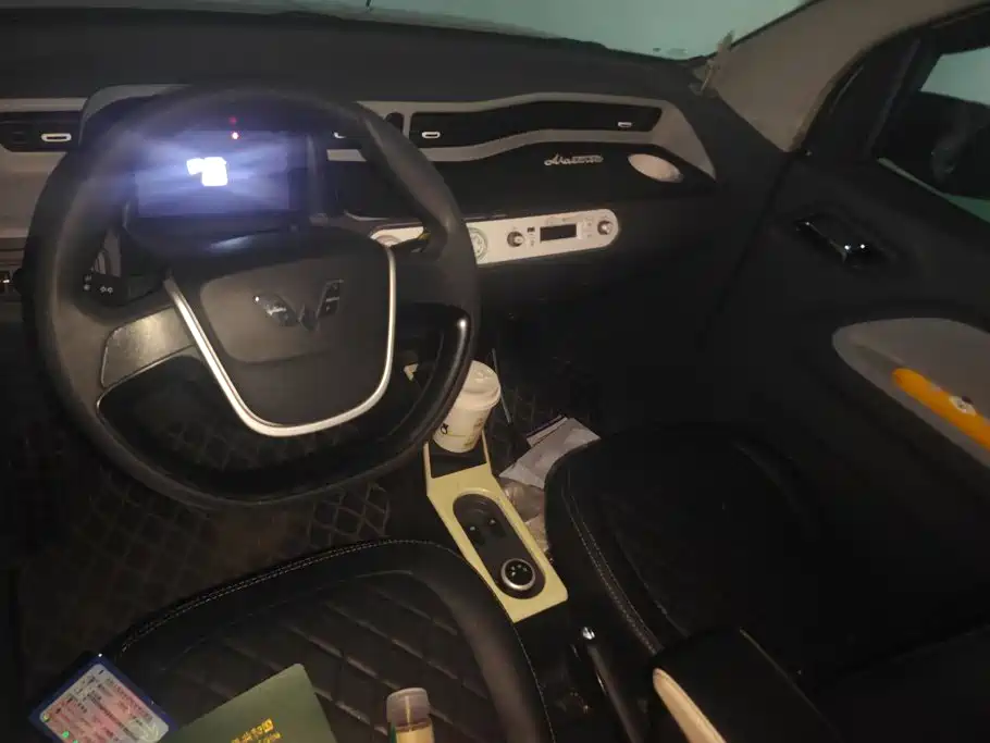Wuling MINIEV — миниатюра 12