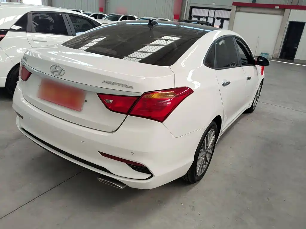 Hyundai Mistra — миниатюра 7