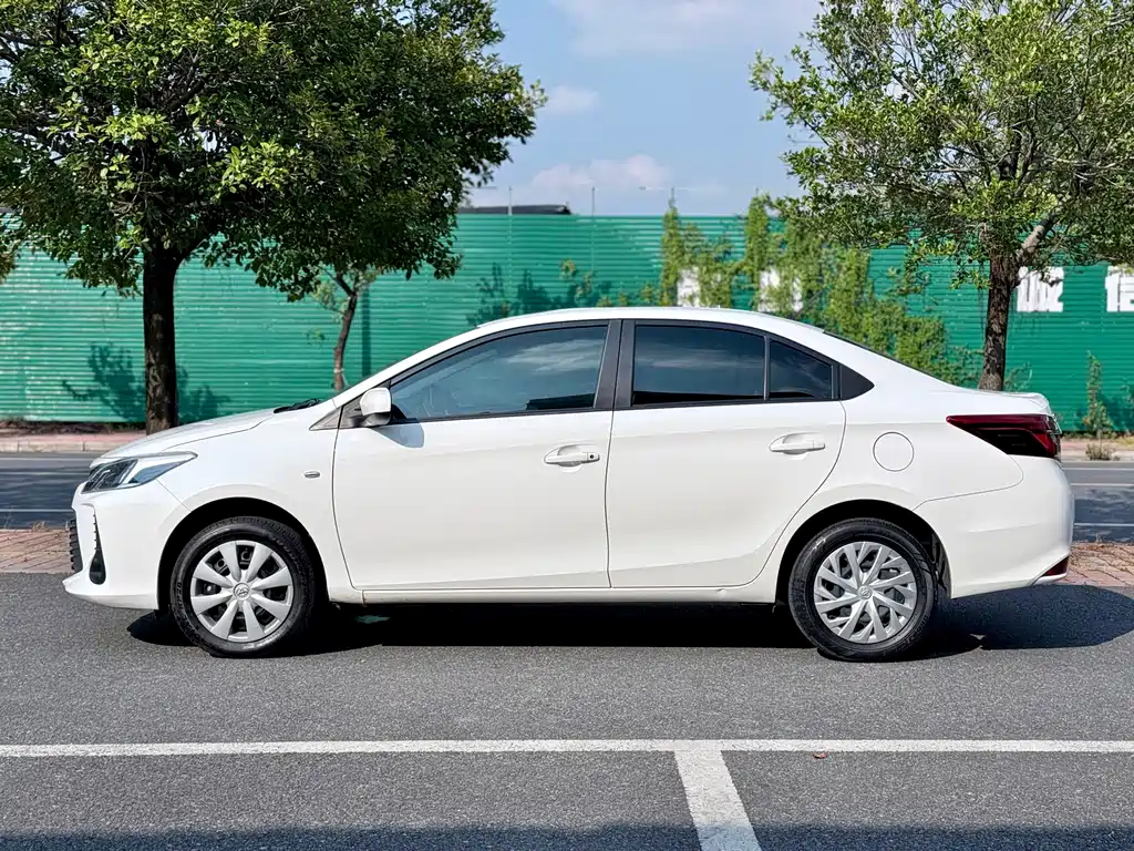 Toyota Vios — миниатюра 4