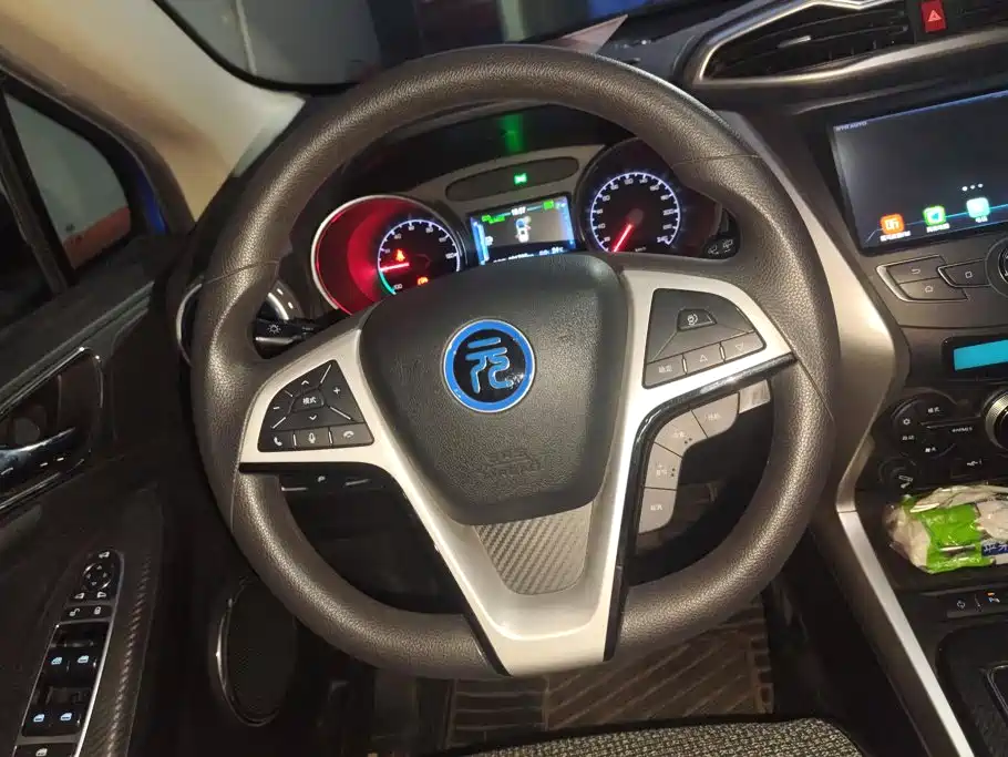 BYD Yuan EV — миниатюра 15