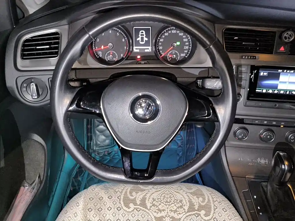 Volkswagen Golf — миниатюра 6