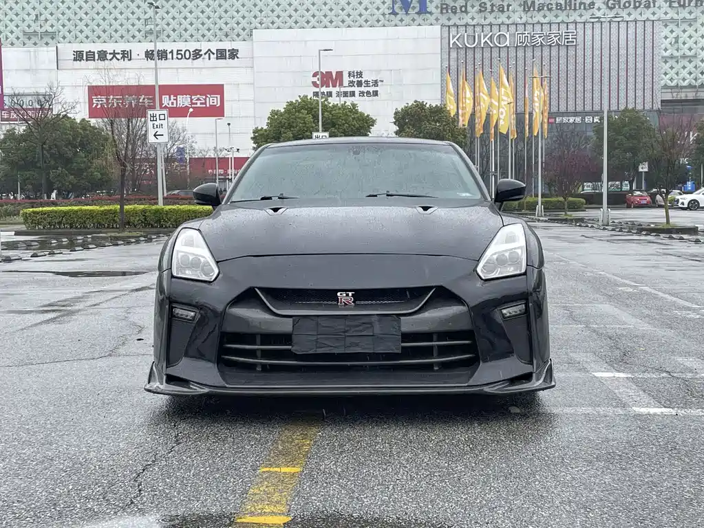 Nissan GT-R 2012