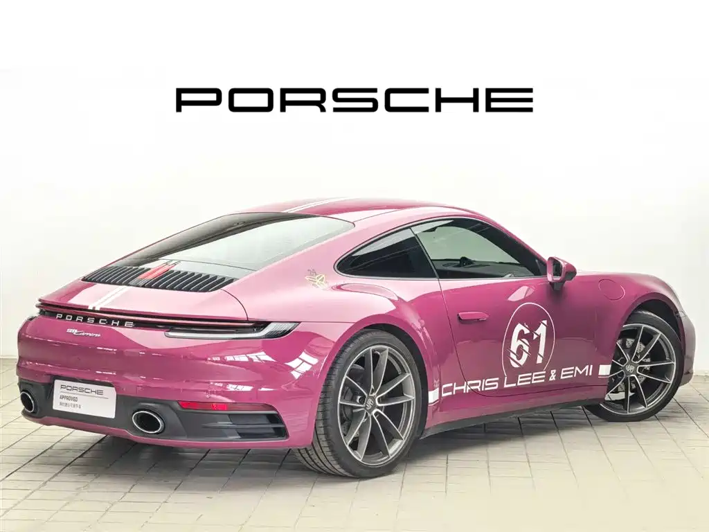 PORSCHE 911