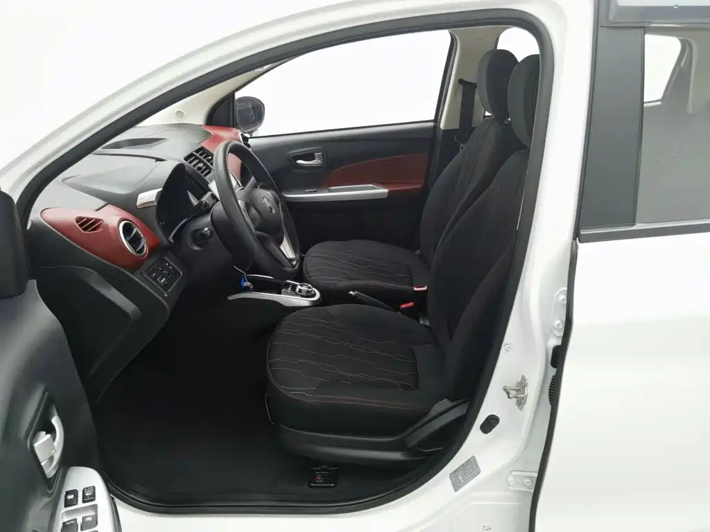 Changan EV — миниатюра 10