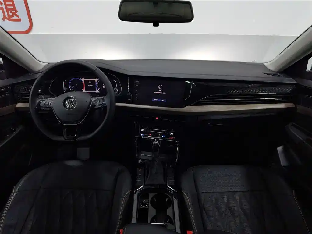 Volkswagen Passat 2020 330TSI Luxury VI