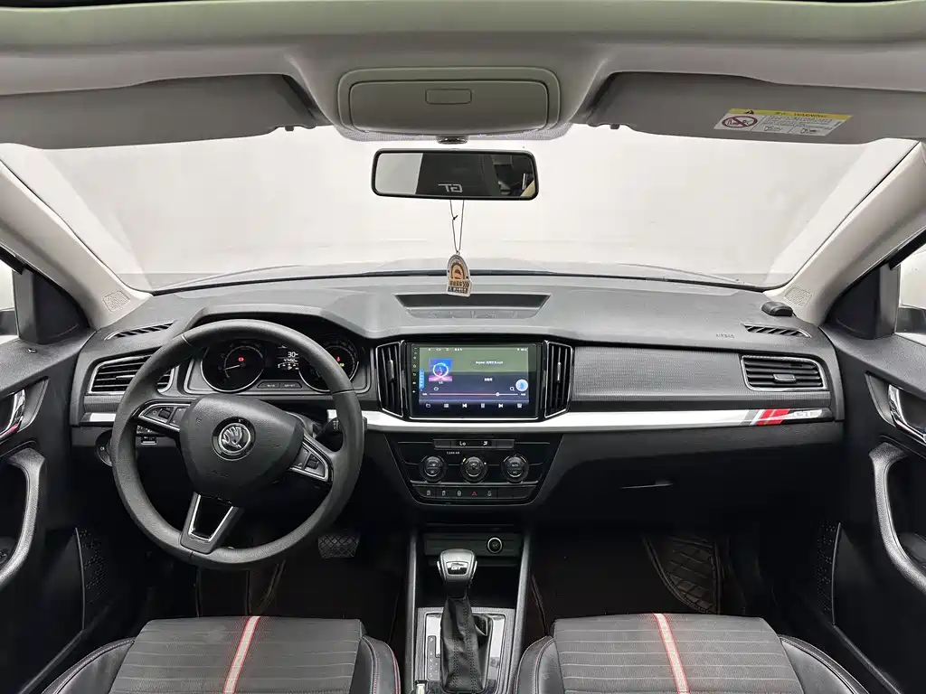 Skoda Kamiq — миниатюра 12