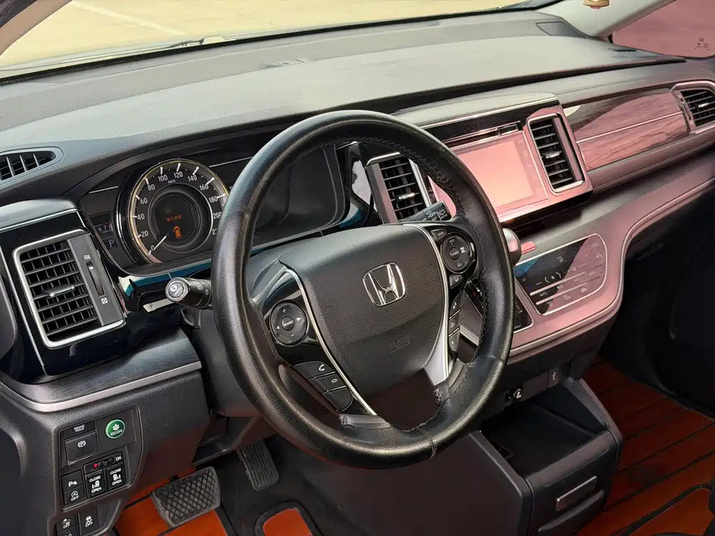 Honda Elysion — миниатюра 8