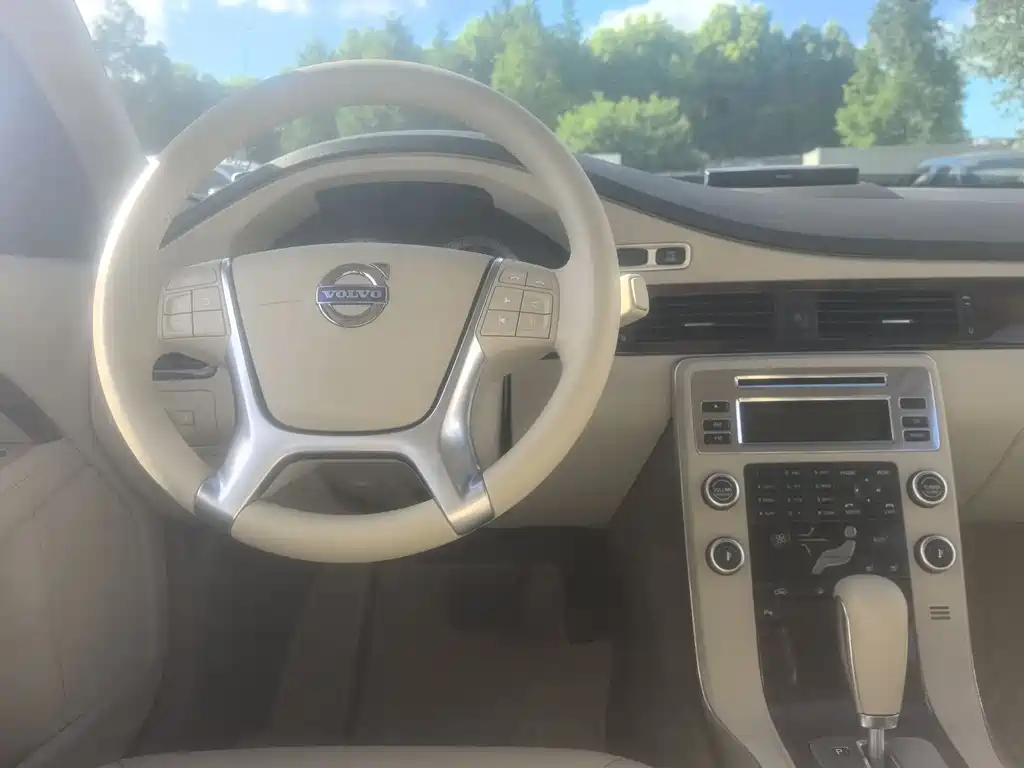 Volvo S80L 2009 2.5T