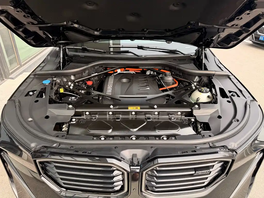 BMW XM 2023 50e