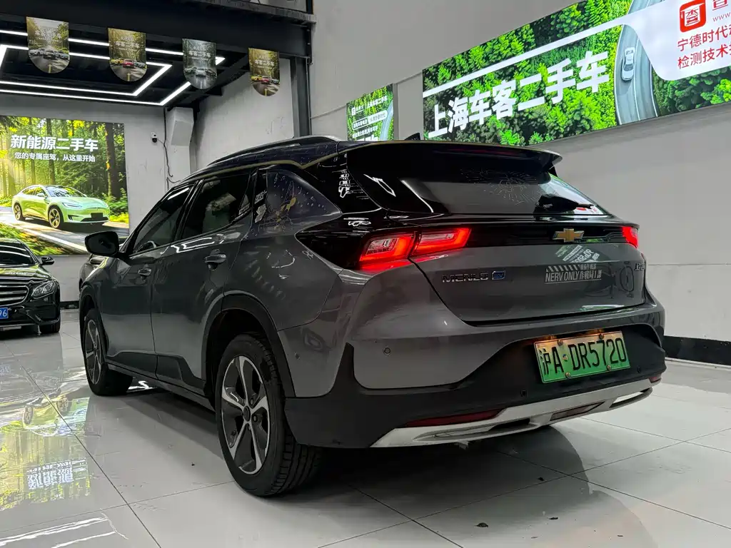Chevrolet Menlo — миниатюра 8