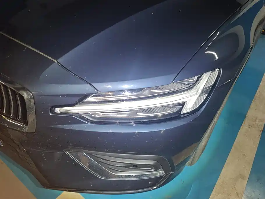 Volvo S60 2023 B4 Luxury