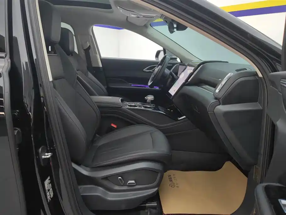 Hongqi HONGQI HS3 PHEV