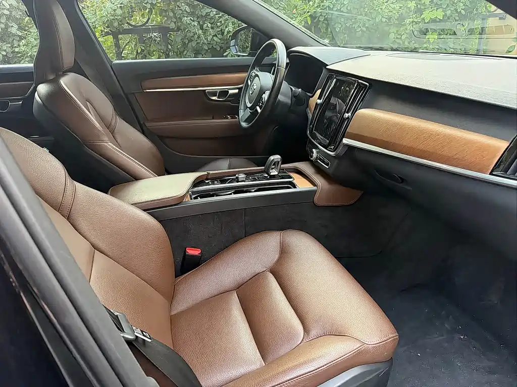 Volvo S90 — миниатюра 5