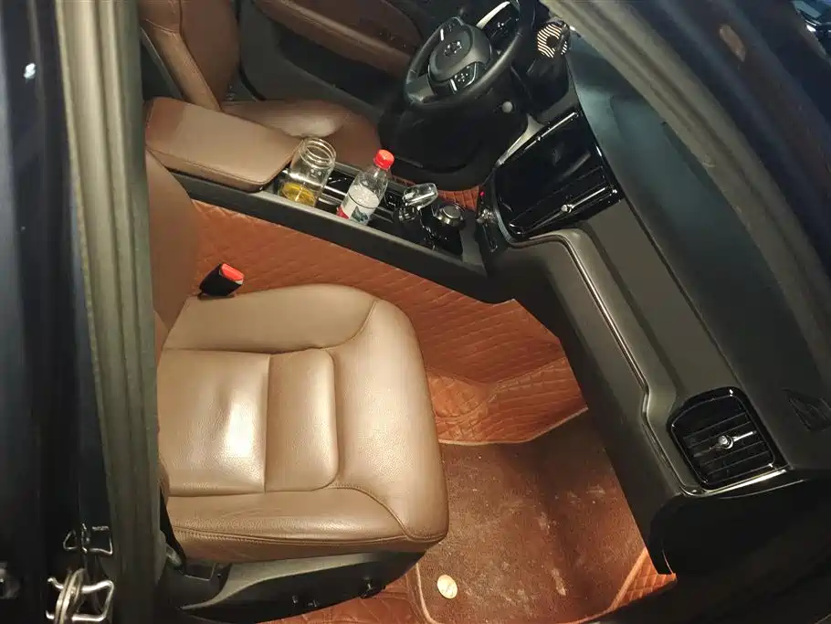 Volvo S60 2023 B4 Luxury