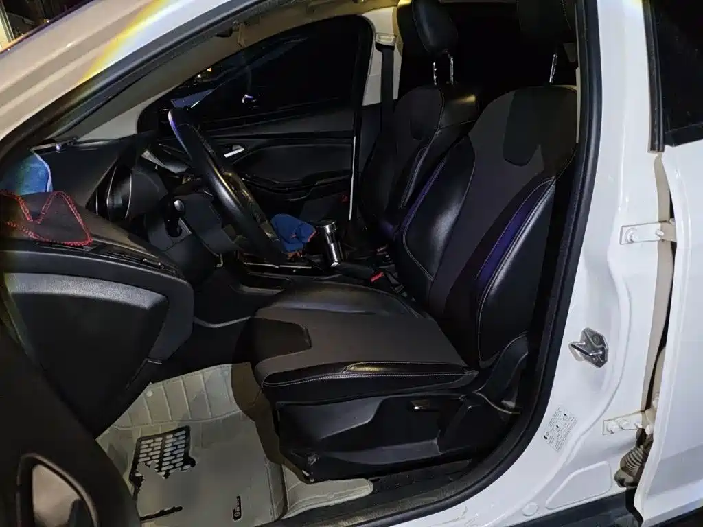 Ford Focus — миниатюра 11