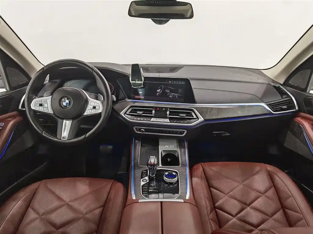 BMW X5 2022 xDrive 30Li M Sport