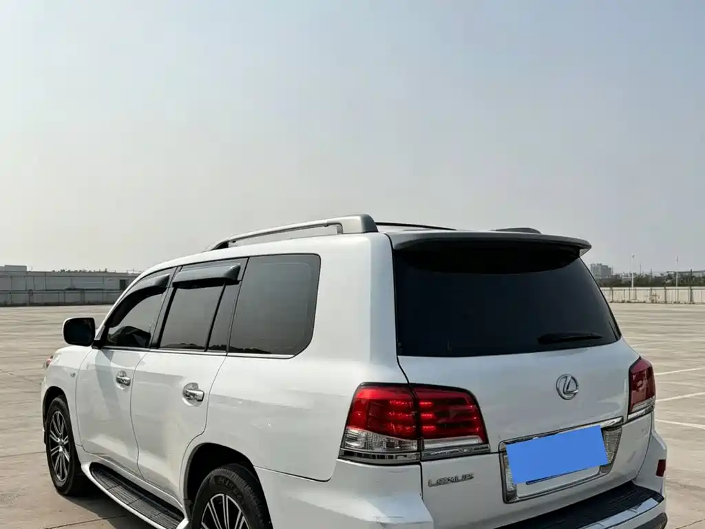 Lexus LX 2007 570