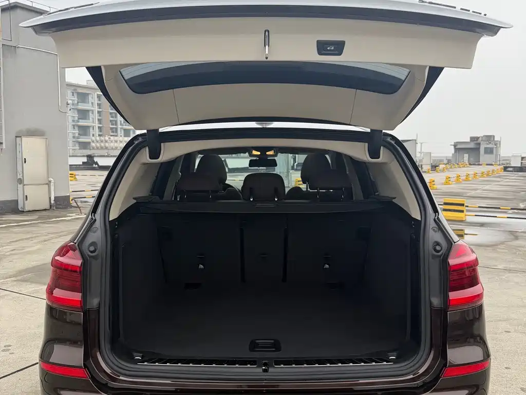 BMW X3 — миниатюра 8