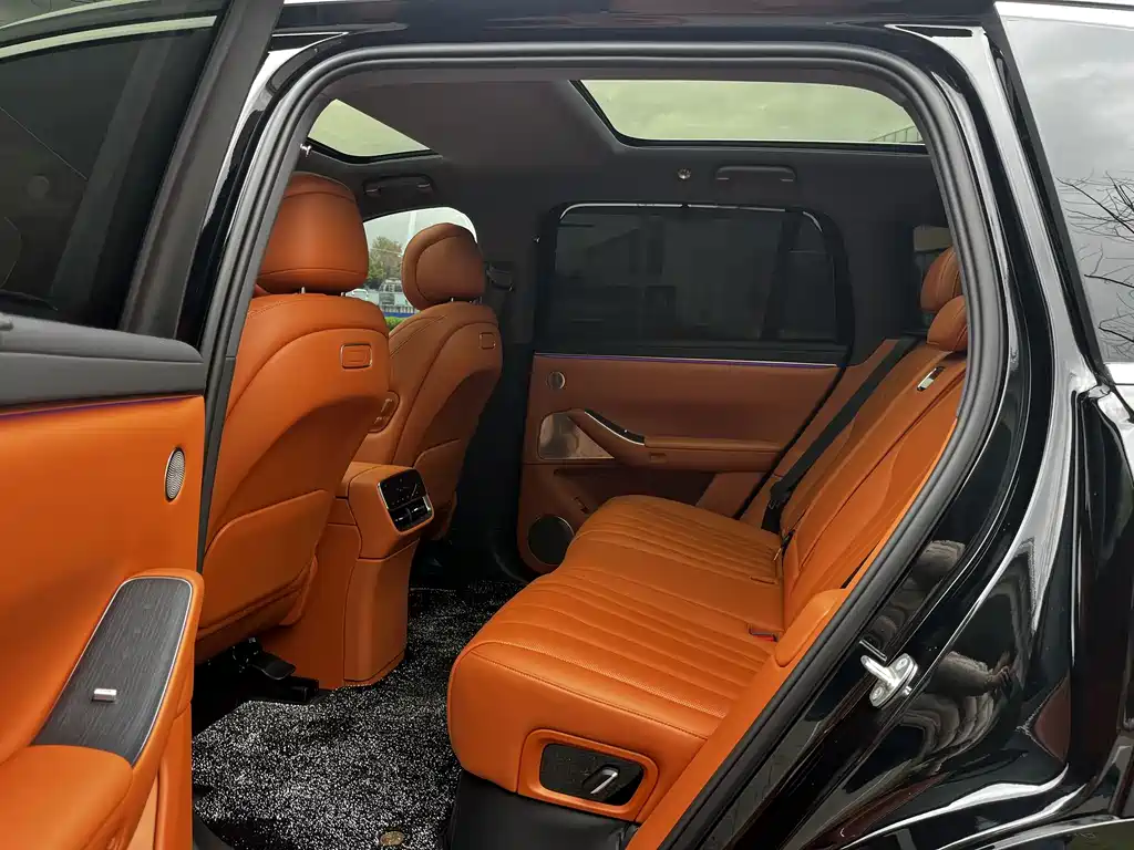 AITO ASK THE WORLD M7