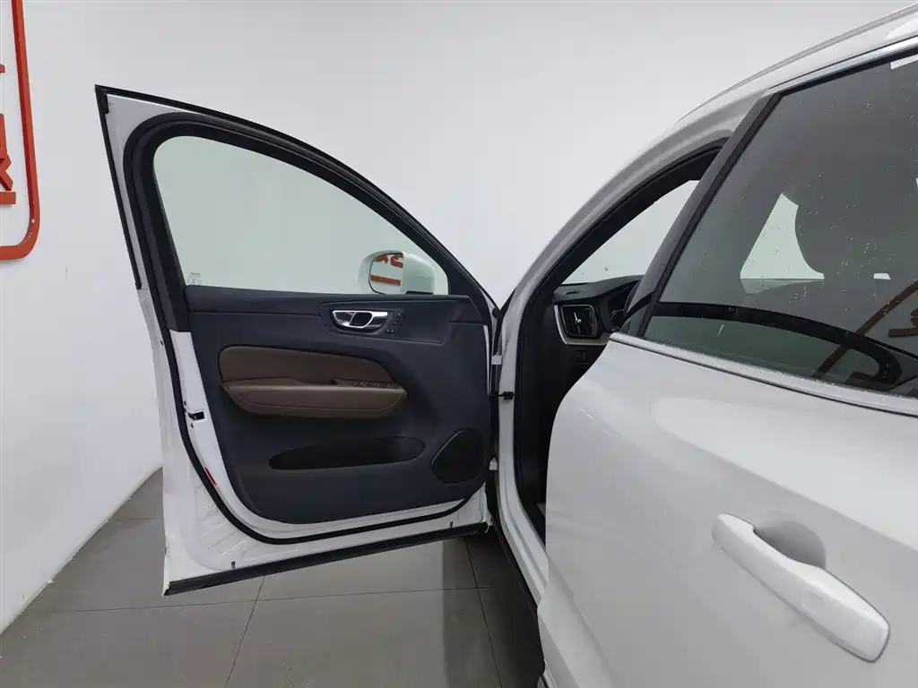 Volvo XC60 2021 T5 Luxury