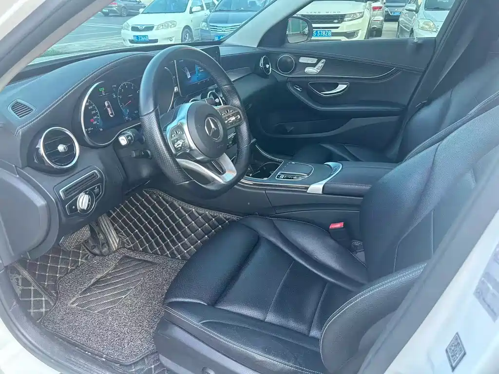 Mercedes-Benz C-Class — миниатюра 7