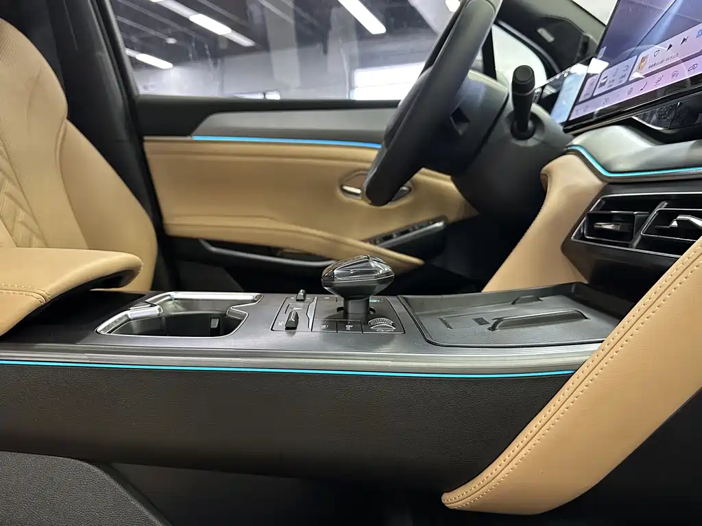 BYD L DM-i — миниатюра 25
