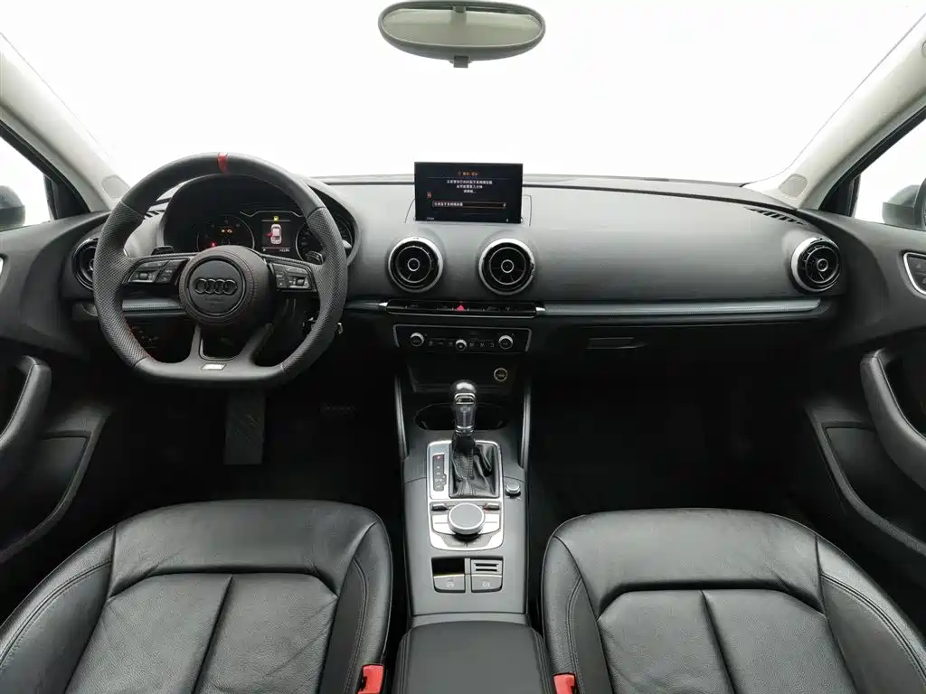 Audi A3 2015 Limousine 45 TFSI S line Luxury